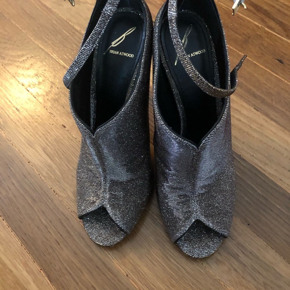💖Brian Atwood ankle strap peep toe booties - Picture 4 of 8